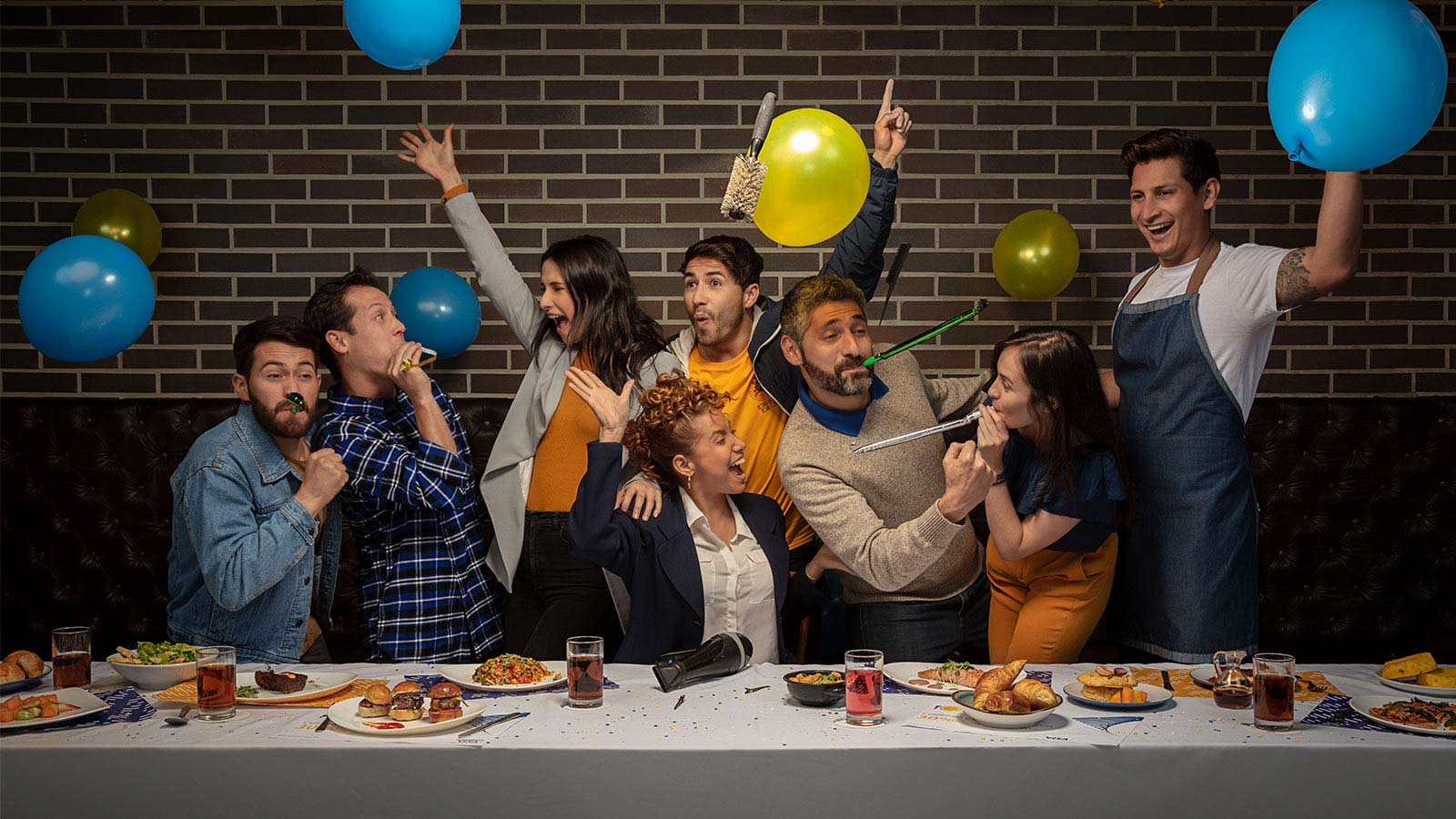 Amigos festejando